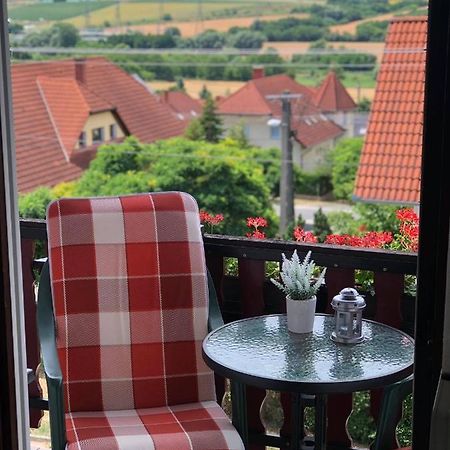 Major Csalad Apartman Heviz Exterior photo
