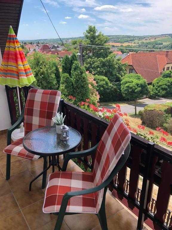 Major Csalad Apartman Heviz Exterior photo